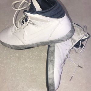 - - Nike Kobe 9 NSW Lifestyle Sz 12